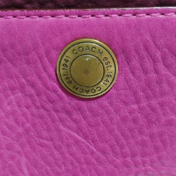 SALE! Coach Vintage Two-Tone Purple/Burgundy Shoulder Bag W Dust Bag - Picture 12 of 15